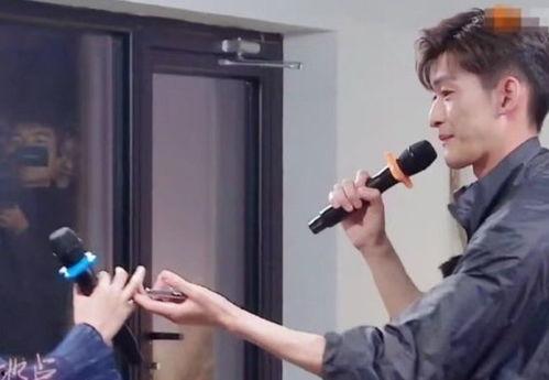 吃瓜少女胖脸视频,揭秘网红美食短视频背后的故事