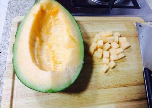 大汉吃哈密瓜视频,舌尖上的西域风情 第1张 大汉吃哈密瓜视频,舌尖上的西域风情 第1张