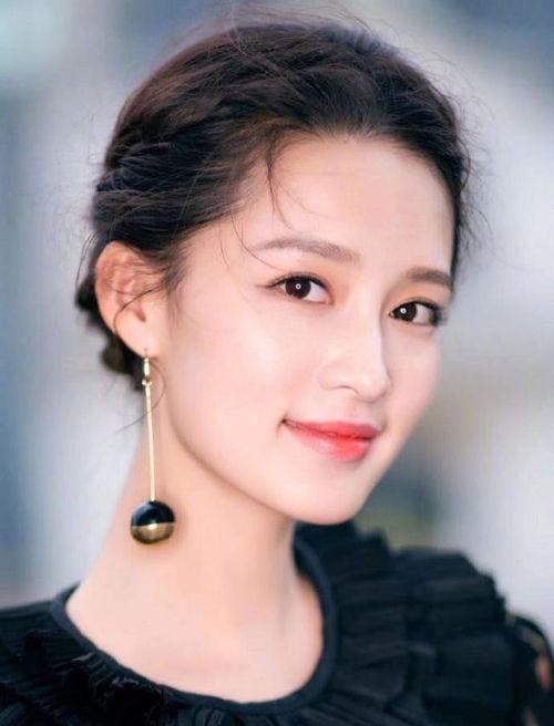 韩圈女孩吃瓜视频,吃瓜视频背后的娱乐真相 第3张 韩圈女孩吃瓜视频,吃瓜视频背后的娱乐真相 第3张