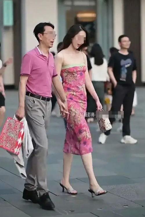 成都街拍小三吃瓜视频,网友热议剧情反转 第3张 成都街拍小三吃瓜视频,网友热议剧情反转 第3张