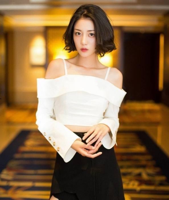 李溪芮吃瓜视频,揭秘娱乐圈幕后故事 第2张 李溪芮吃瓜视频,揭秘娱乐圈幕后故事 第2张